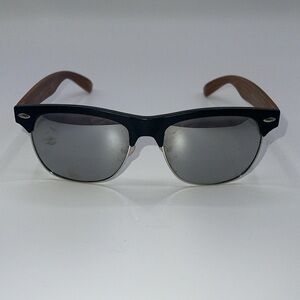 Gir sunglasses wood look temples